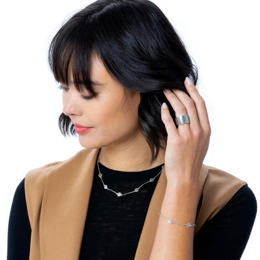  Ferrara Petite Collar Necklace