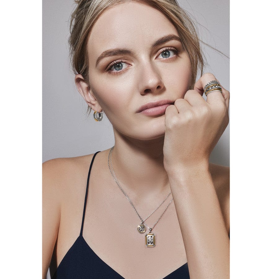  Intrigue Regal Necklace